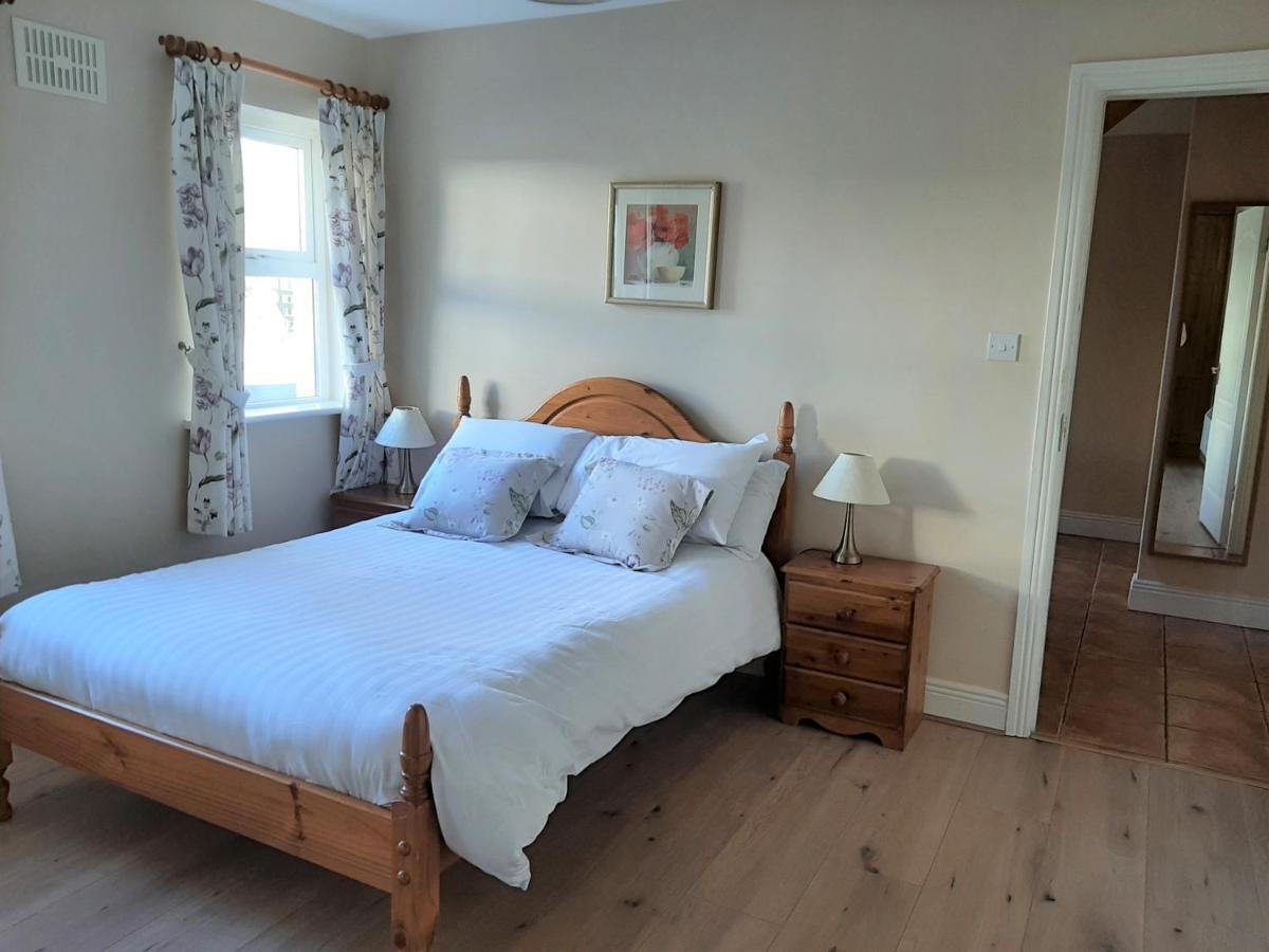 Abhainn Ri Cottages Blessington Extérieur photo