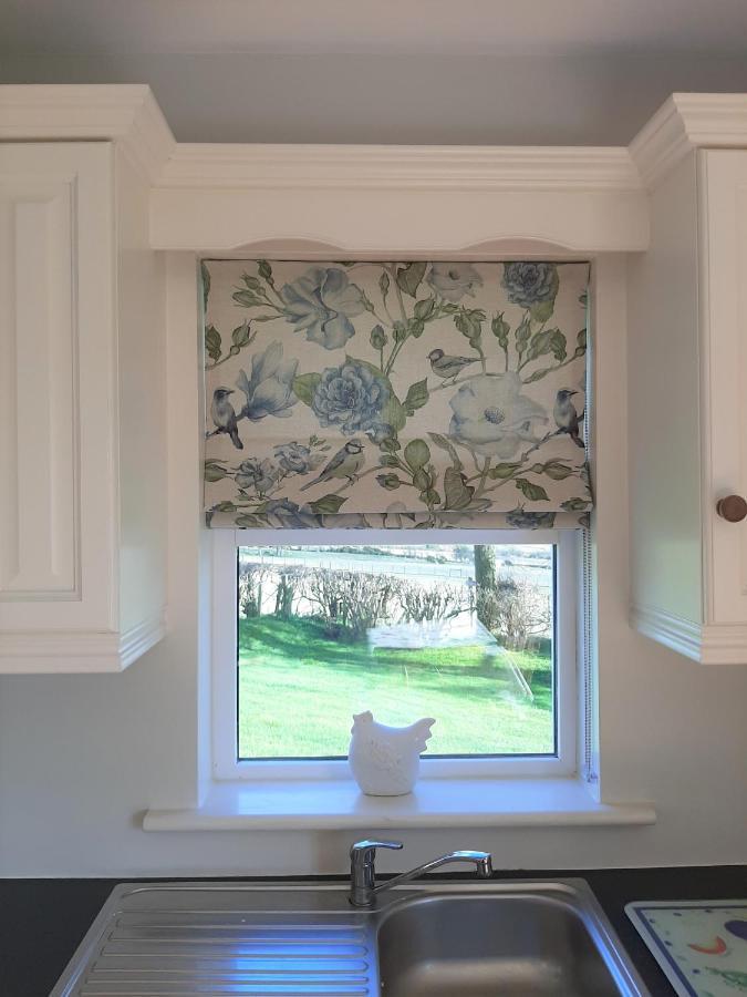 Abhainn Ri Cottages Blessington Extérieur photo