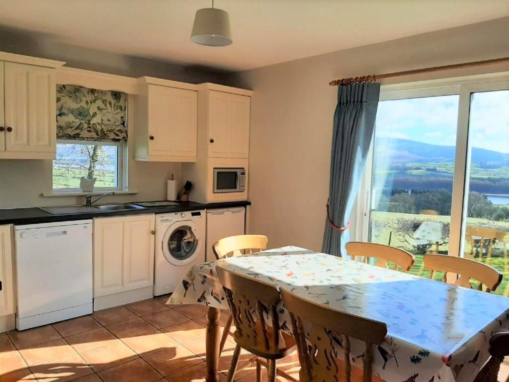 Abhainn Ri Cottages Blessington Extérieur photo